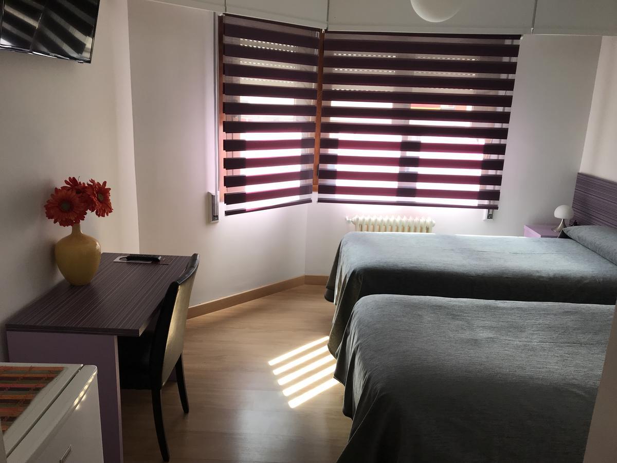 Pension Berceo Logroño Dış mekan fotoğraf