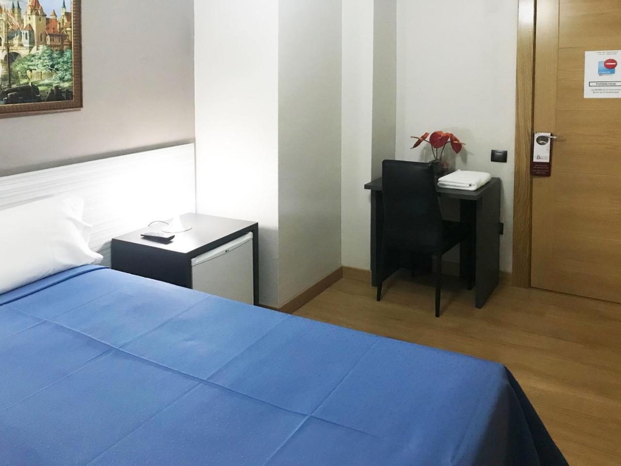 Pension Berceo Logroño Dış mekan fotoğraf