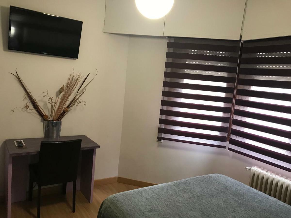 Pension Berceo Logroño Dış mekan fotoğraf